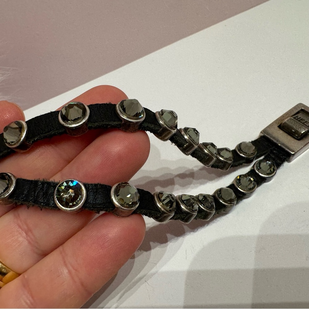 HEET Rockstar Designer Bracelet 2
Black Leather Straps 18 Swarovski
Crystals - Picture 3 of 9